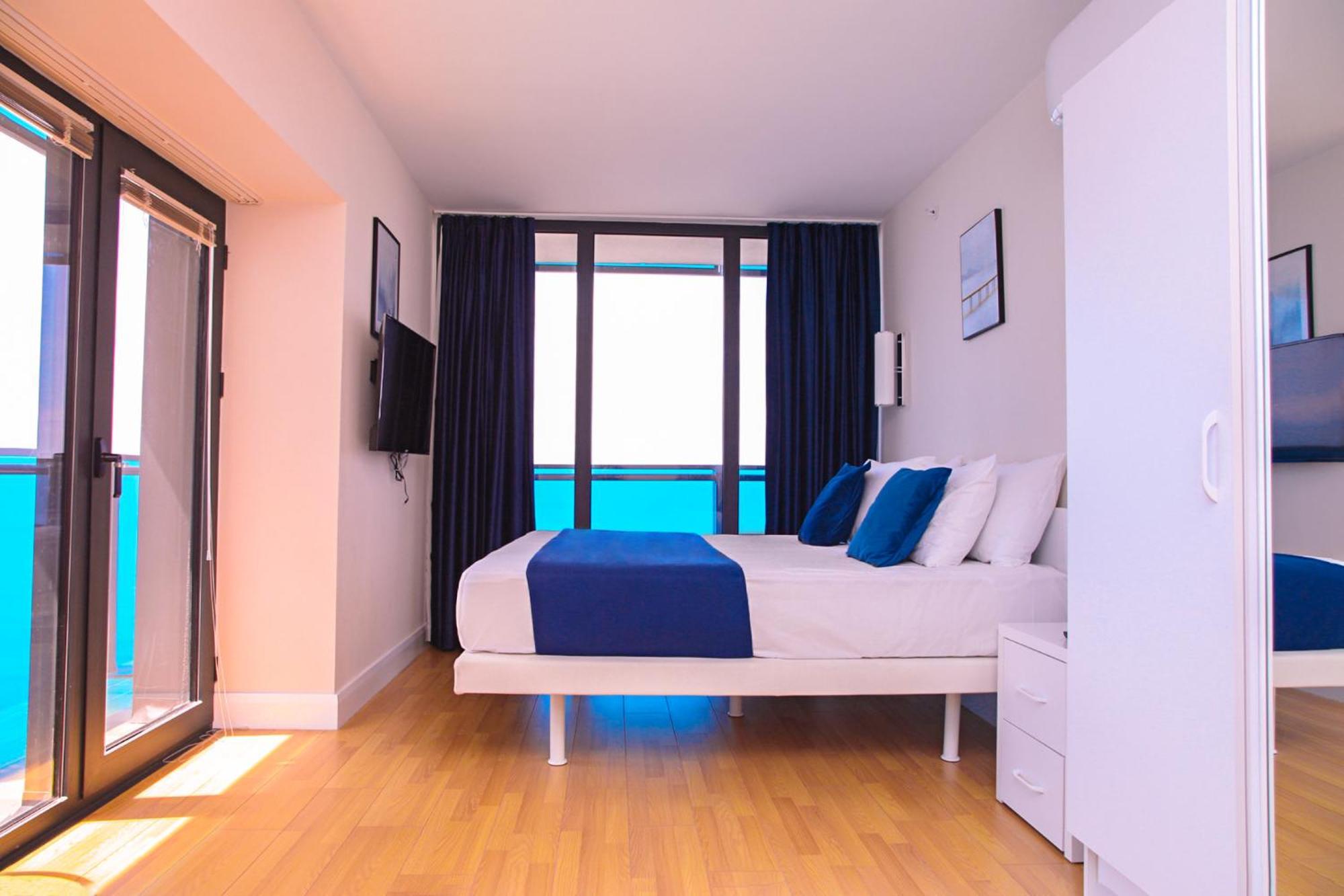 Relax And Unwind Premier Sea View Aparthotel In Batumi Bagian luar foto