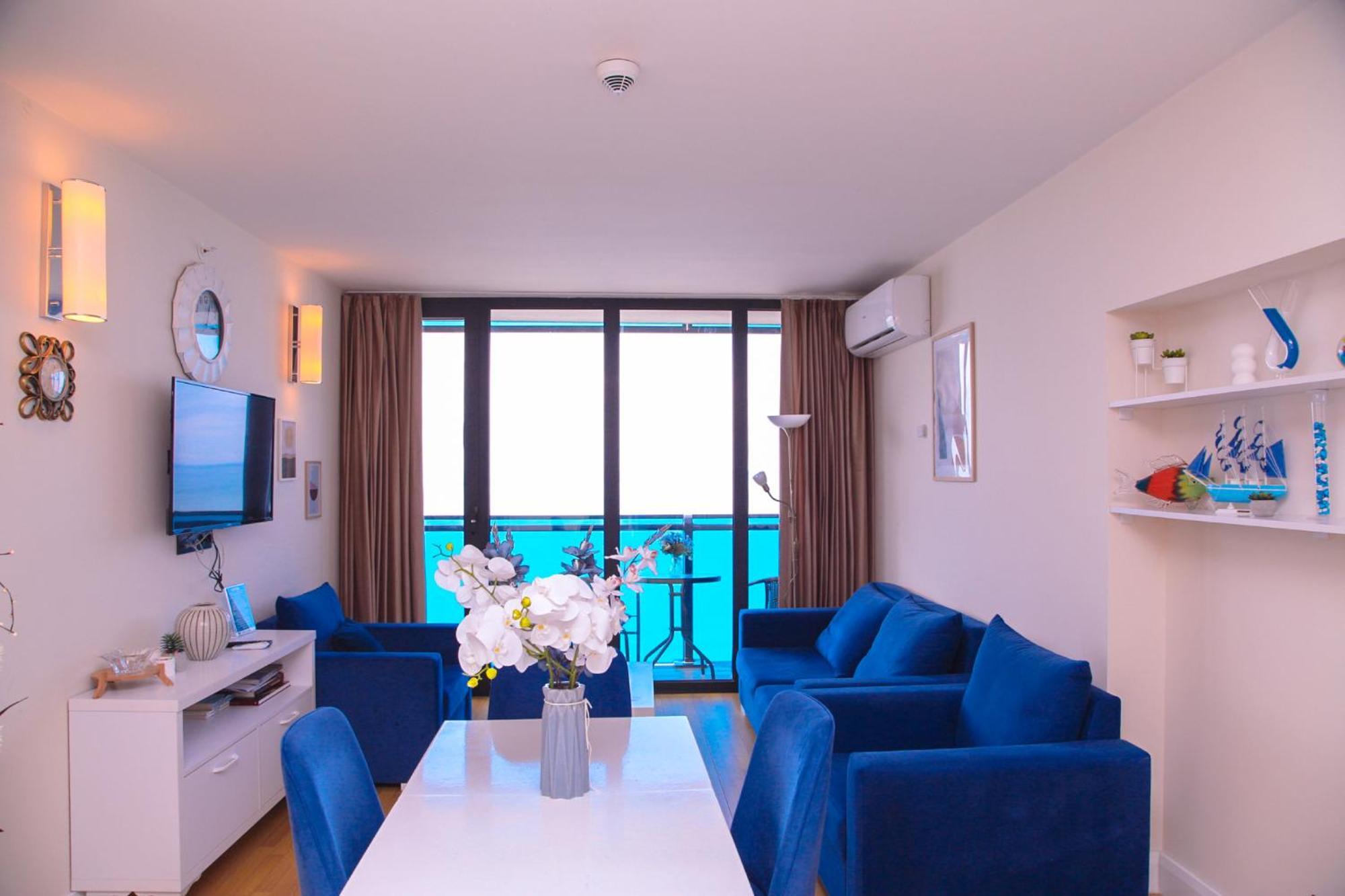 Relax And Unwind Premier Sea View Aparthotel In Batumi Bagian luar foto