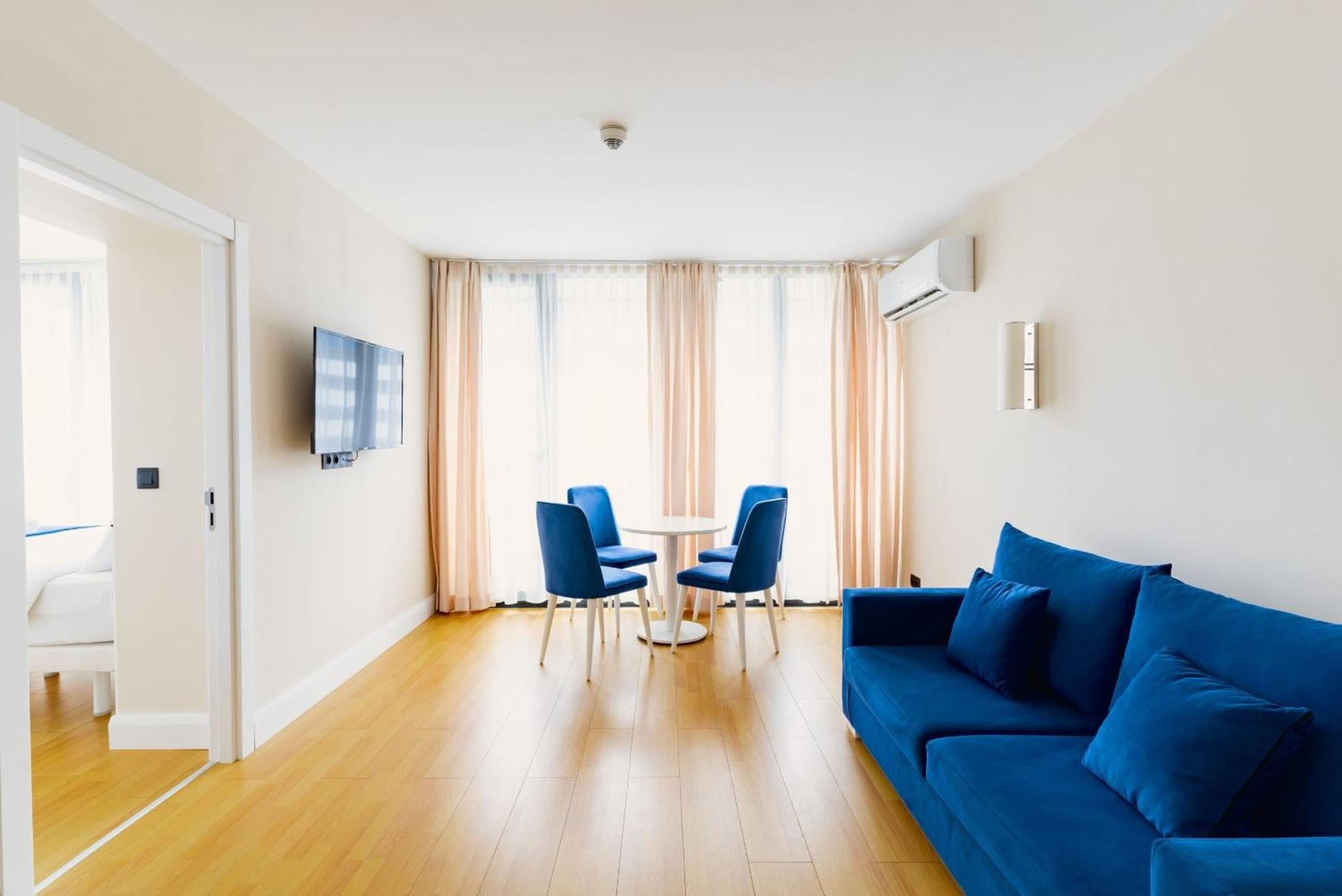 Relax And Unwind Premier Sea View Aparthotel In Batumi Bagian luar foto