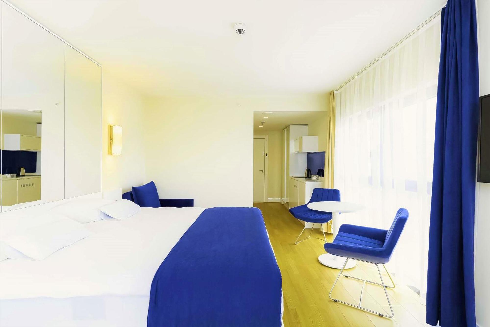 Relax And Unwind Premier Sea View Aparthotel In Batumi Bagian luar foto