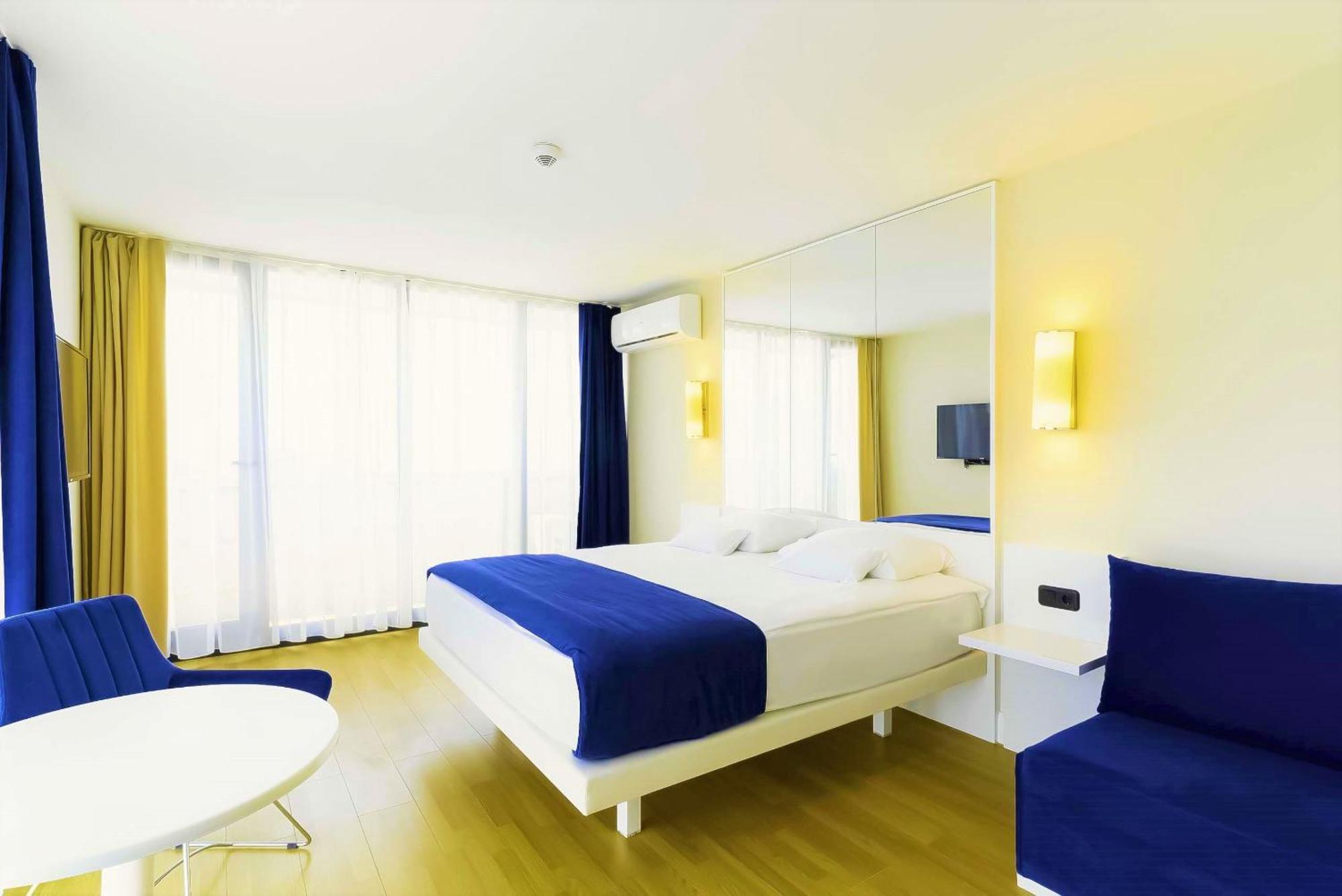 Relax And Unwind Premier Sea View Aparthotel In Batumi Bagian luar foto